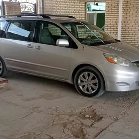 Toyota Sienna 2005