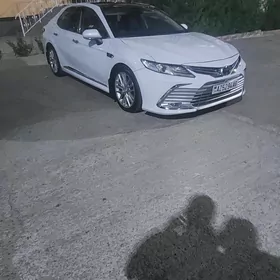 Toyota Camry 2020