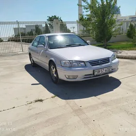 Toyota Camry 2000
