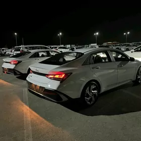 Hyundai Elantra 2025