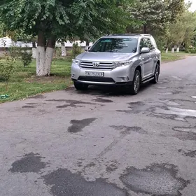 Toyota Highlander 2011
