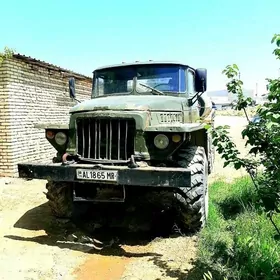 Ural 4320 1989