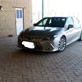 Toyota Camry 2022