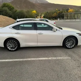 Lexus ES 350 2021