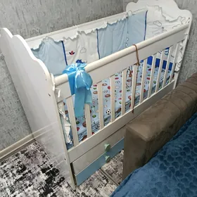 детская кроватка