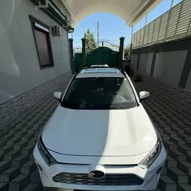 Toyota RAV4 2021