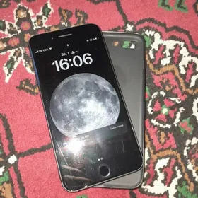 iPhone 8+