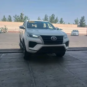 Toyota Fortuner 2021