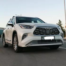 Toyota Highlander 2021