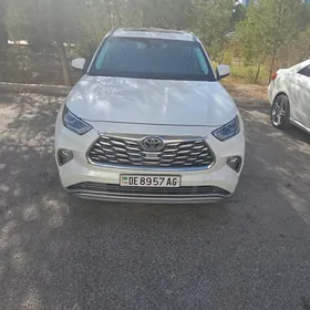 Toyota Highlander 2023