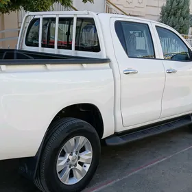 Toyota Hilux 2022