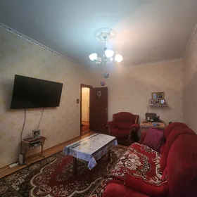 МИР 7/2 ;  9/3 ЭТ,  2 КОМНАТН.