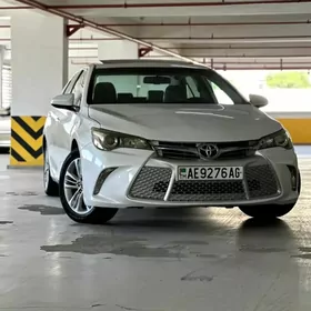 Toyota Camry 2017