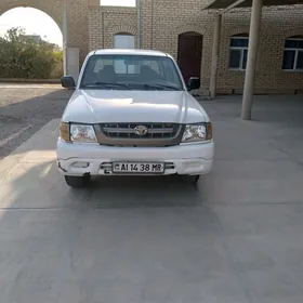 Toyota Hilux 2003