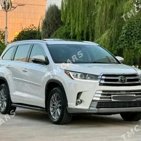 Toyota Highlander 2018