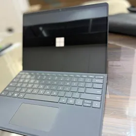 Microsoft Pro 9