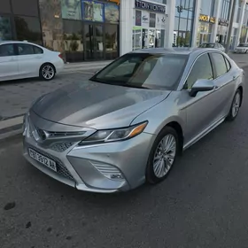 Toyota Camry 2018