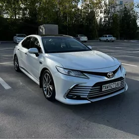 Toyota Camry 2022