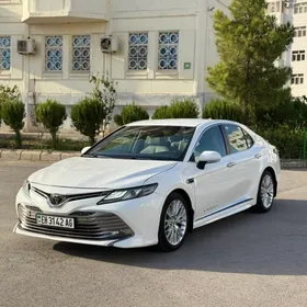 Toyota Camry 2018