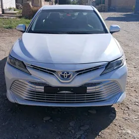 Toyota Camry 2020