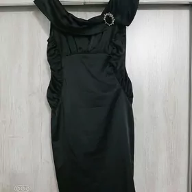 Платья