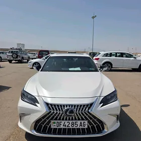 Lexus ES 350 2019
