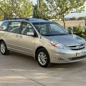 Toyota Sienna 2005