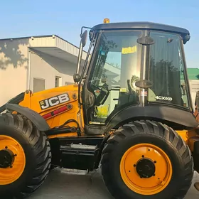 JCB hyzmaty