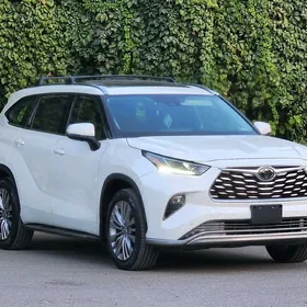 Toyota Highlander 2020