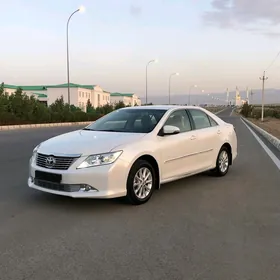 Toyota Camry 2014