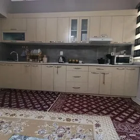 Mebil kuhny garnatur
