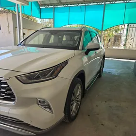 Toyota Highlander 2020