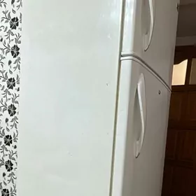 LG холодильник
