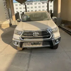 Toyota Hilux 2025