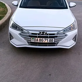 Hyundai Elantra 2019