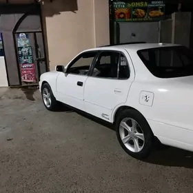 Toyota Camry 1993