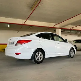 Hyundai Accent 2011