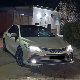 Toyota Camry 2022