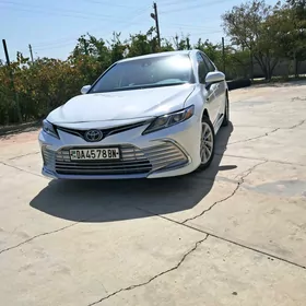 Toyota Camry 2022