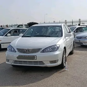 Toyota Camry 2004