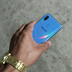 Samsung A40 4/64