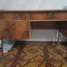 Стол