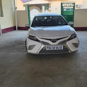 Toyota Camry 2018