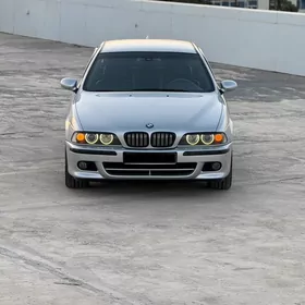 BMW E39 2000