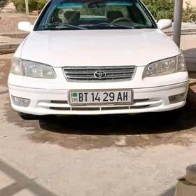 Toyota Camry 2001