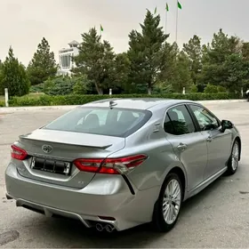 Toyota Camry 2018