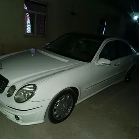 Mercedes-Benz E320 2004