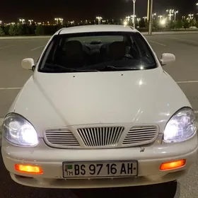 Daewoo Leganza 2001