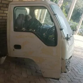 Isuzu kabina uly