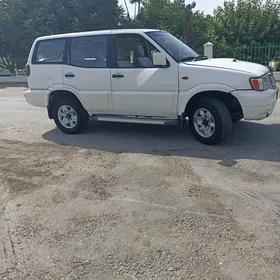 Nissan Terrano 2003